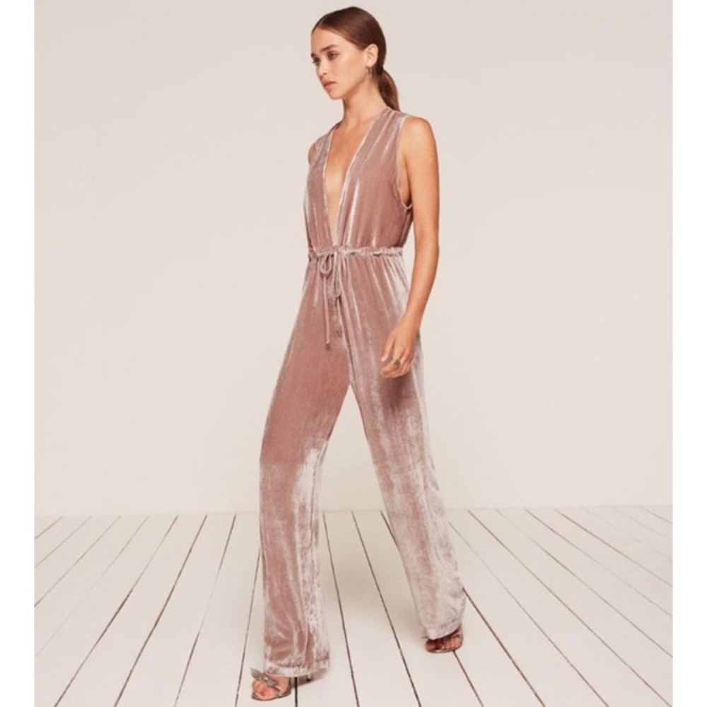 Reformation Holland Jumpsuit in velvet blush | Holliday outfit